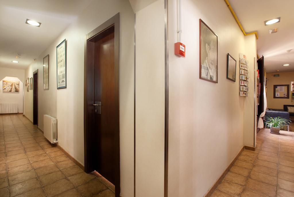 Pensión Mariluz Barcelona Exterior foto